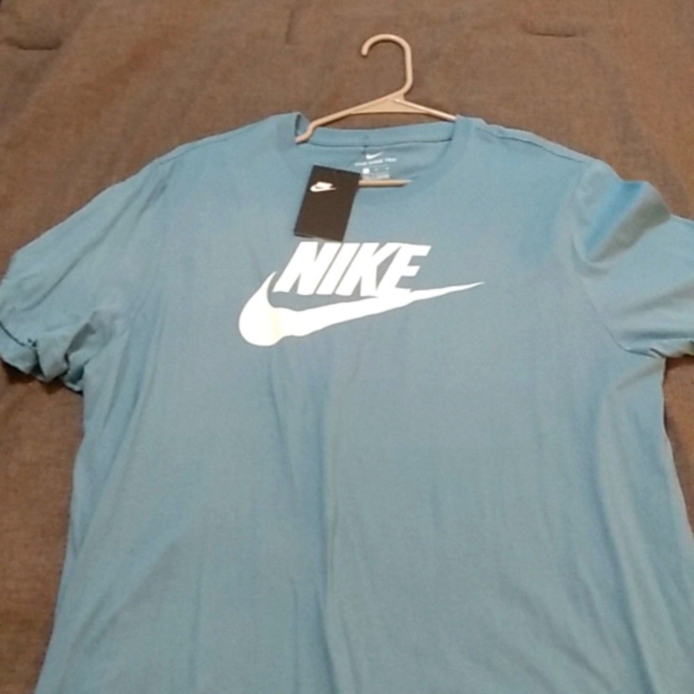 Nike T-shirt